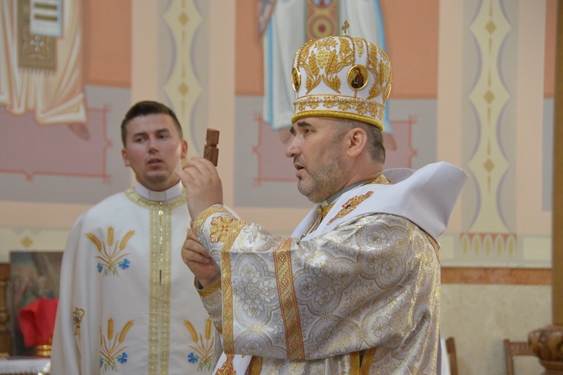 Відновлення хресних обіт у Катедральному соборі