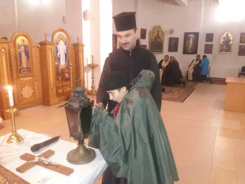Вифлеємський вогонь Миру прибув до Собору