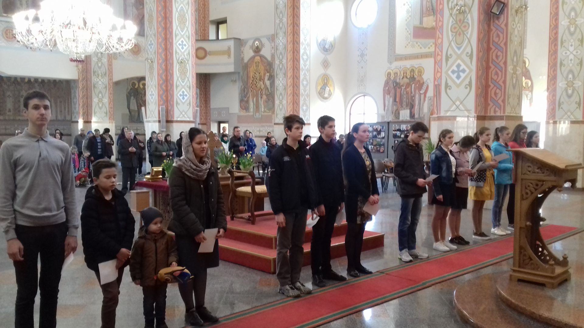 Діти Світла провадили Хресну дорогу