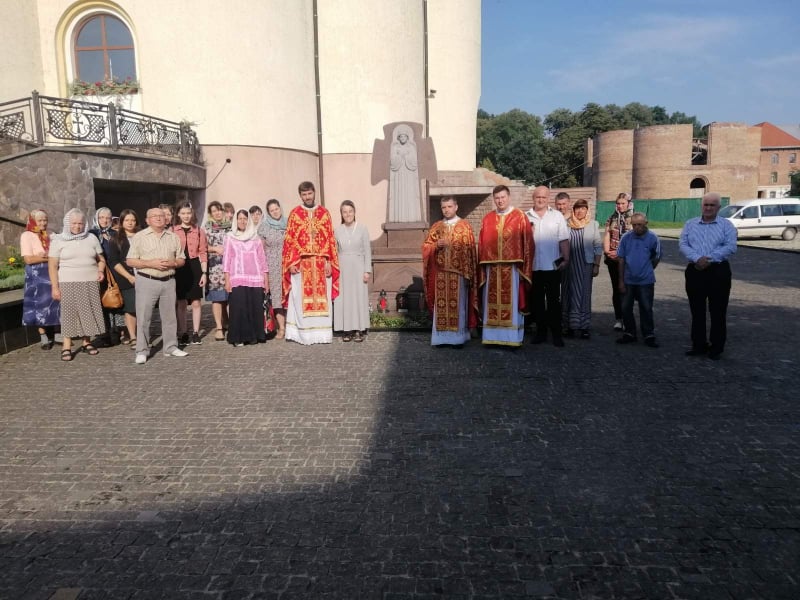 "Пам`ятайте про наставників ваших"