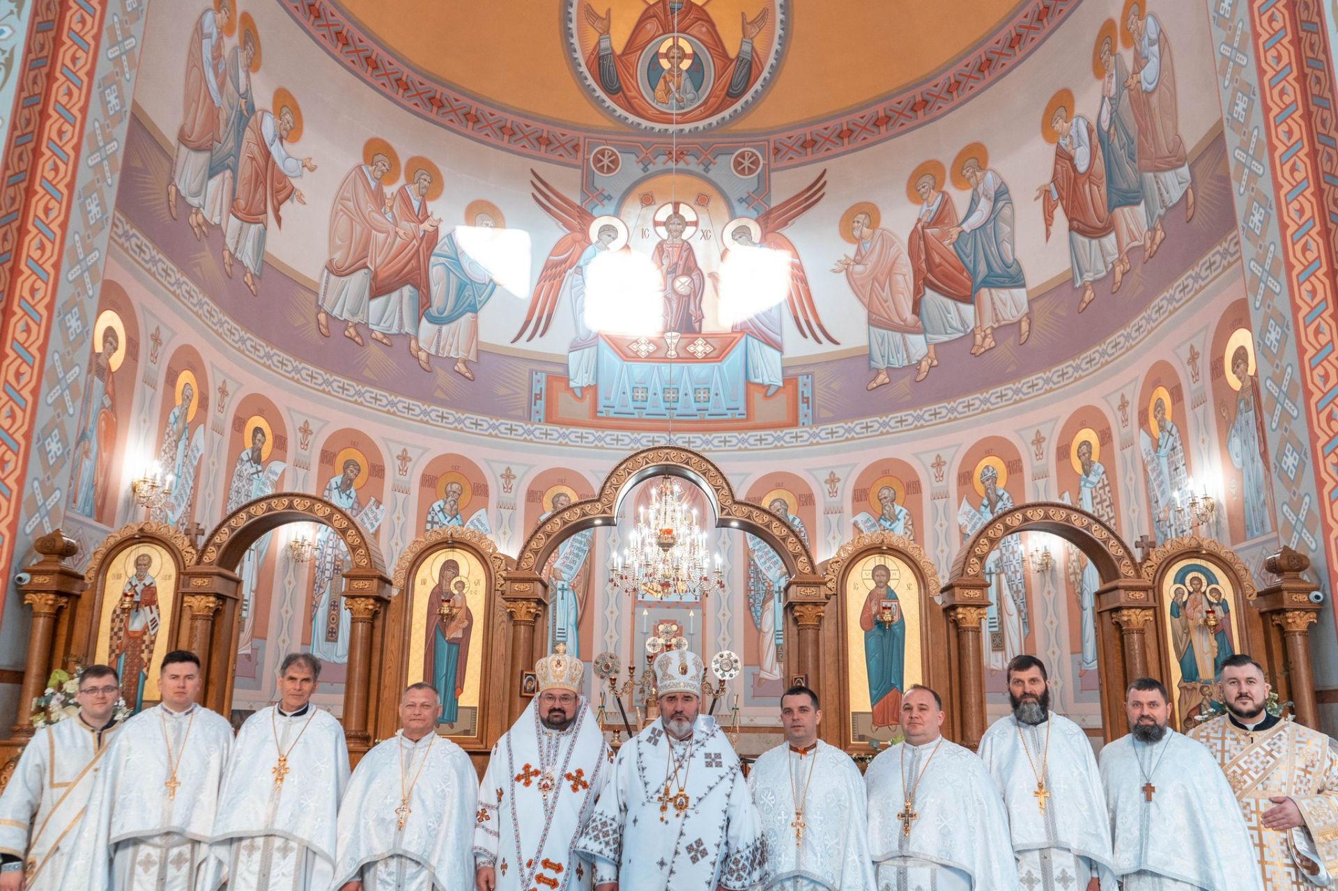 Щиро вітаємо, дорогі отці!