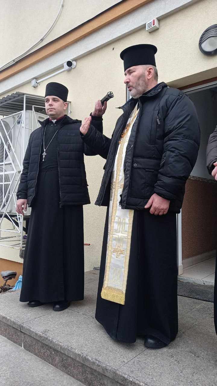 Свята вечеря потребуючим!