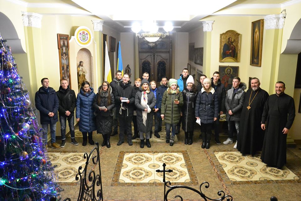 До єпархіального управління завітали колядники