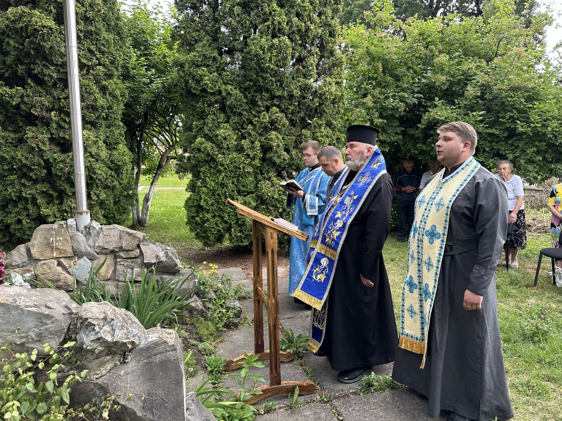 Молебень до Пресвятої Богородиці!