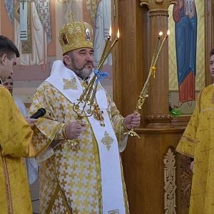 У неділю блудного сина владика Василь (Івасюк) молився в головному храмі єпархії