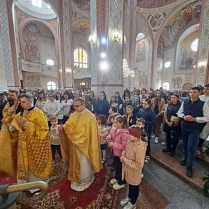 Найменування катехитичної школи!