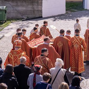 Вечірня з виставленням Плащаниці!