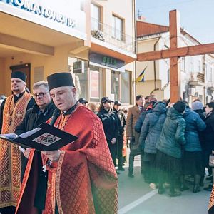 Хресна дорога по місту!
