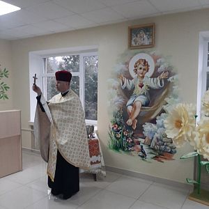 Щоб малюки одужували швидше: У Городенківській ЦРЛ освятили ікону Дитятка Ісуса