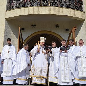 “Облишмо сьогодні всі турботи, проблеми і образи, бо Христос воскрес!”,- владика Василій (Івасюк)