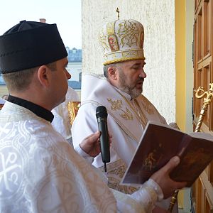 “Облишмо сьогодні всі турботи, проблеми і образи, бо Христос воскрес!”,- владика Василій (Івасюк)