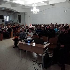 Коломиянам розповіли про небезпеку релігійних сект