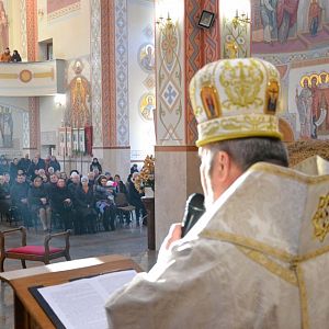 “Країна Голокосту і Бабиного Яру повинна молитися разом з митарем за навернення ворога, котрий у нас стріляє”, — владика Василь Івасюк