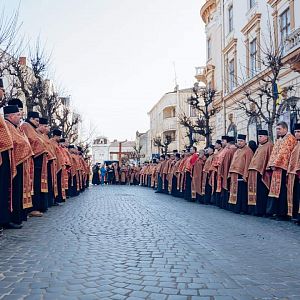 Хресна дорога по місту!
