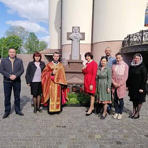 Поминальна Свята Літургія і панахида біля гробу архиєрея Миколая