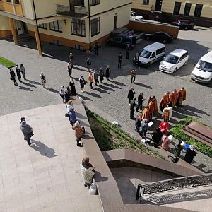 Поминальна Свята Літургія і панахида біля гробу архиєрея Миколая