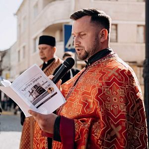Хресна дорога по місту!