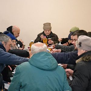 Радість Різдва владика Василь Івасюк розділив з потребуючими