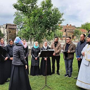 Завершення Молебню до Богородиці