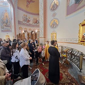 Найменування катехитичної школи!