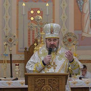 У Неділю Всепрощення кир Василій (Івасюк) очолив Літургію в Катедральному соборі м.Коломия