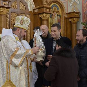 Єпарха Коломийського владику Василія (Івасюка) привітали з іменинами