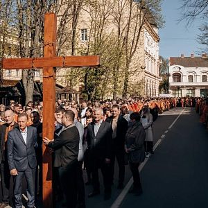 Хресна дорога по місту!