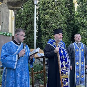 Молебень до Богородиці!
