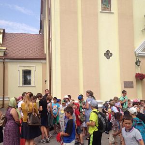 Юні паломники в Зарваниці