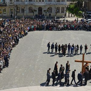 У Коломиї відбулась Хресна хода для молоді