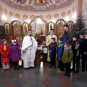 До Катедрального собору Преображення Христового прибув Вифлиємський вогонь миру