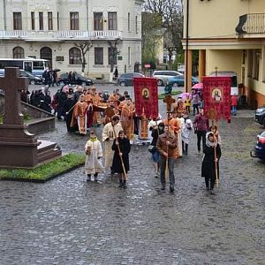 Вечірня із виставленням Плащаниці