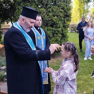 Молебень!