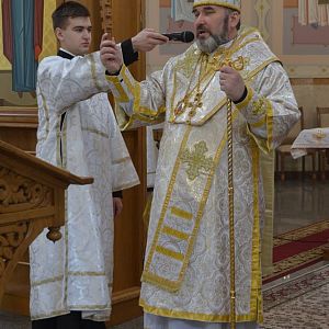 У Неділю Всепрощення кир Василій (Івасюк) очолив Літургію в Катедральному соборі м.Коломия