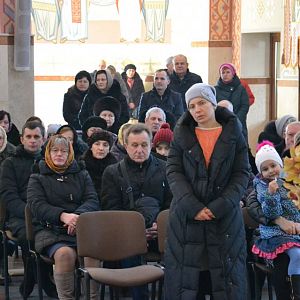 “Країна Голокосту і Бабиного Яру повинна молитися разом з митарем за навернення ворога, котрий у нас стріляє”, — владика Василь Івасюк