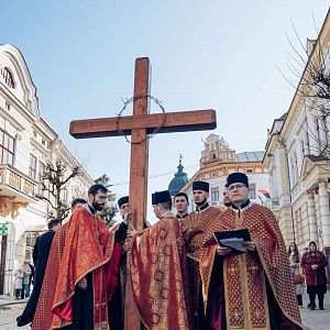 Хресна дорога по місту!