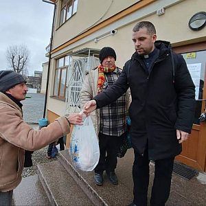 Свята вечеря для потребуючих!