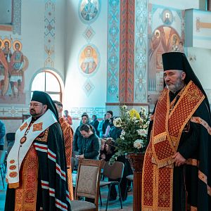 Виставлення Плащаниці!