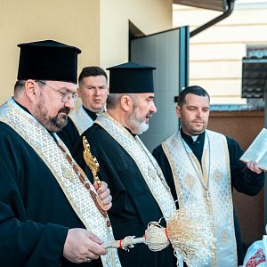 Пасхальні пакунки для потребуючих!