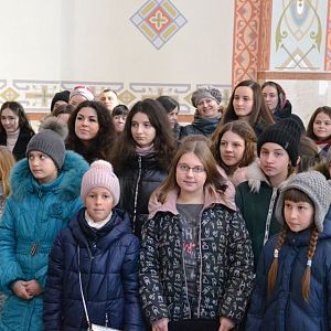 “Країна Голокосту і Бабиного Яру повинна молитися разом з митарем за навернення ворога, котрий у нас стріляє”, — владика Василь Івасюк