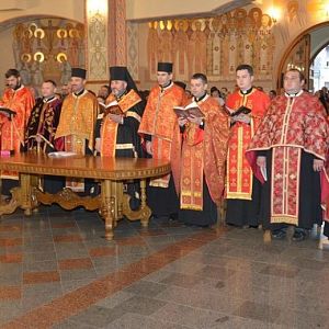 Виставлення Плащаниці та Єрусалимська Утреня