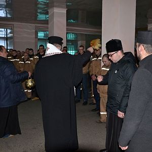 Радість Різдва владика Василь Івасюк розділив з потребуючими