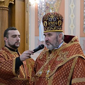 Радість Різдва владика Василь Івасюк розділив з потребуючими