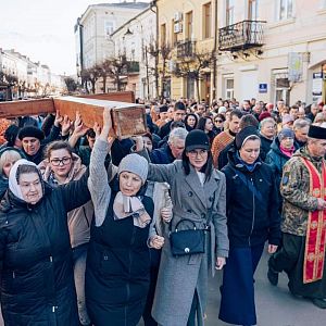 Хресна дорога по місту!