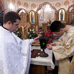 До Катедрального собору Преображення Христового прибув Вифлиємський вогонь миру