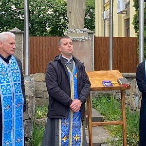Молебень до Богородиці!