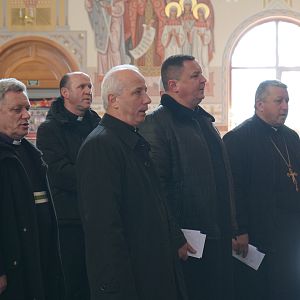 Єпархіальна розколяда!