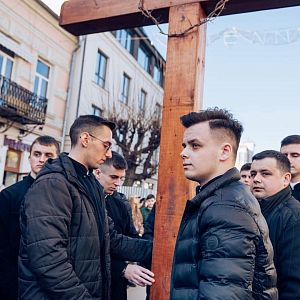 Хресна дорога по місту!