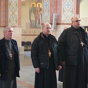 Єпархіальна розколяда!