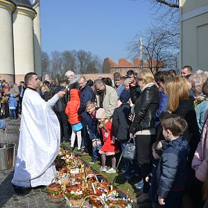 “Облишмо сьогодні всі турботи, проблеми і образи, бо Христос воскрес!”,- владика Василій (Івасюк)